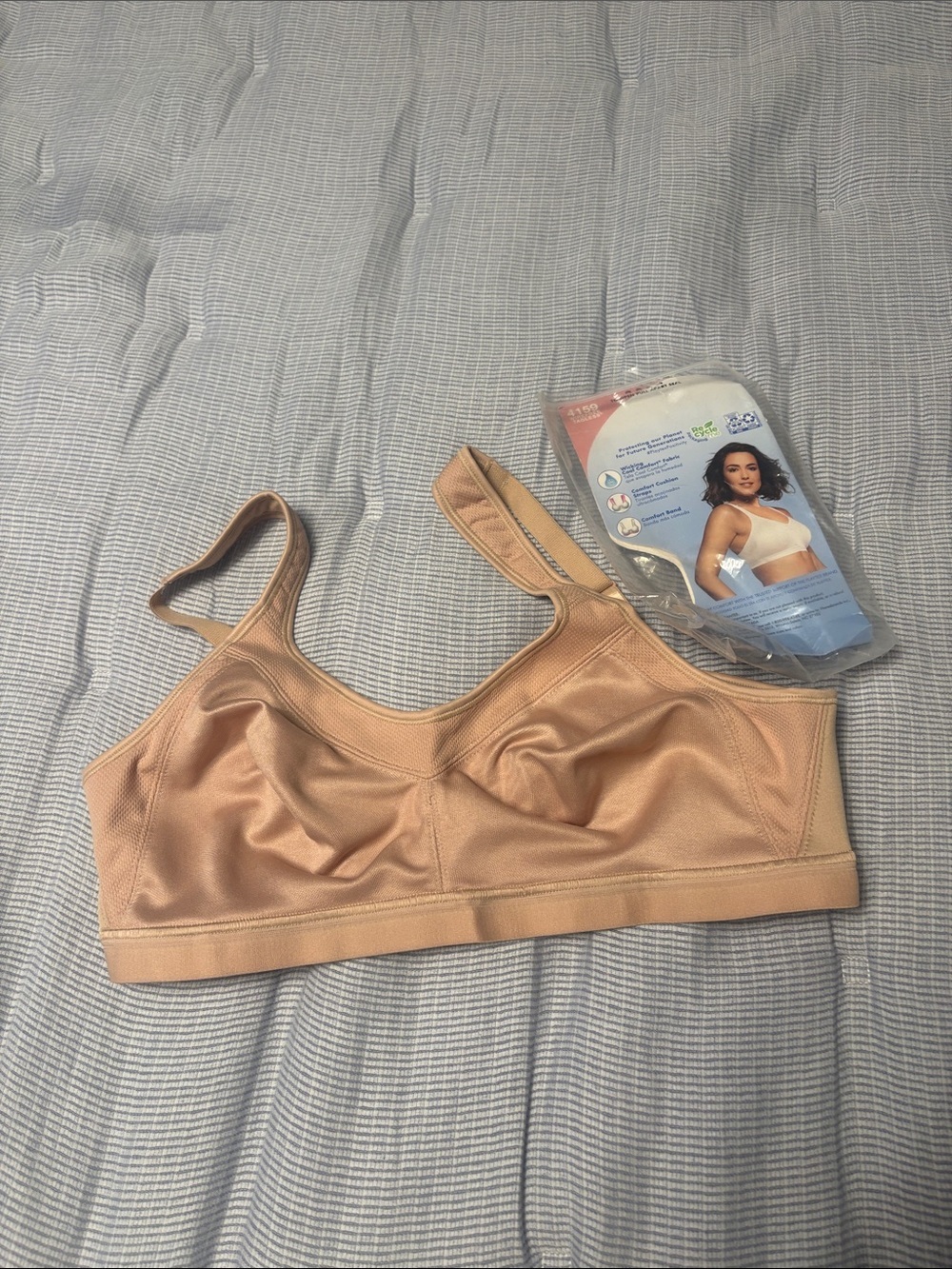 Playtex Nude Wireless Comfort Bra - Light Beige Tone